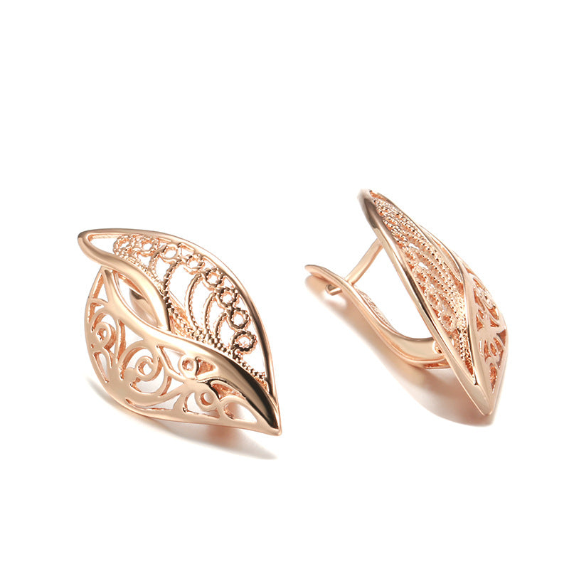 Ins Cool Style Simple Hollow Carved Leaves Women's Earrings