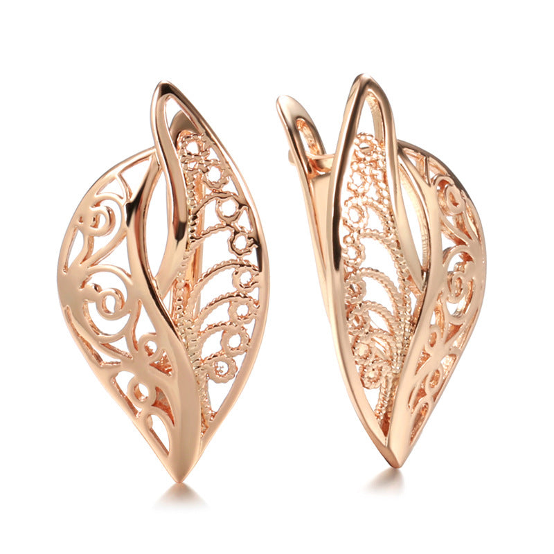 Ins Cool Style Simple Hollow Carved Leaves Women's Earrings